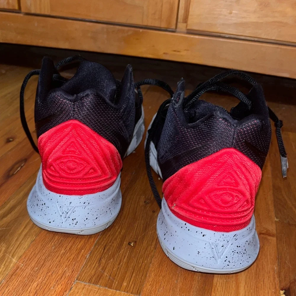 COPY - Mens Nike Kyrie 5 Athletic Shoe - Picture 5 of 7